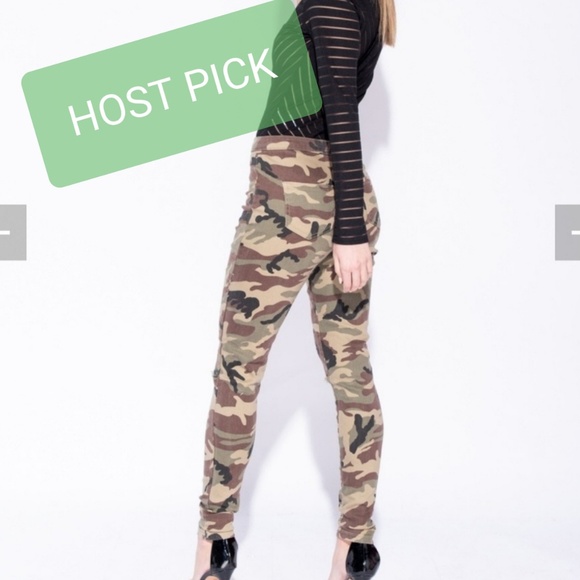 SALE!! 2 left!!❤2X HP❤NWT high waisted camo - Picture 2 of 5